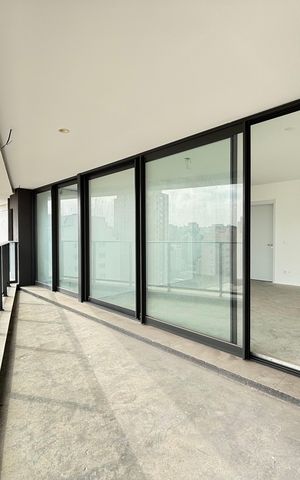 Apartamento à venda com 152m², 3 quartos e 2 vagas Apartamento à venda com 152m², 3 quartos e 2 vagasVaranda
