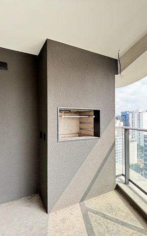 Apartamento à venda com 152m², 3 quartos e 2 vagas Apartamento à venda com 152m², 3 quartos e 2 vagasVaranda