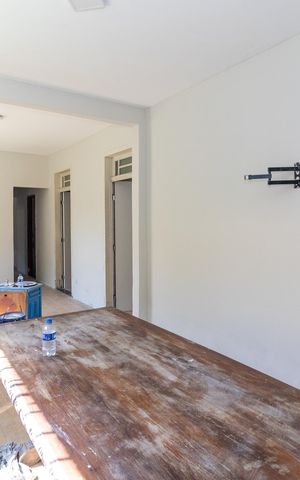 Casa à venda com 150m², 3 quartos e 3 vagas Casa à venda com 150m², 3 quartos e 3 vagasSala