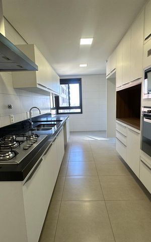 Apartamento para alugar com 228m², 3 quartos e 4 vagas Apartamento para alugar com 228m², 3 quartos e 4 vagasCozinha