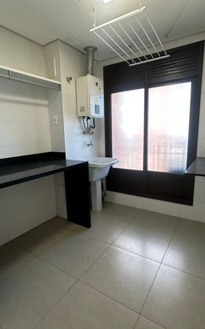 Apartamento para alugar com 228m², 3 quartos e 4 vagas Apartamento para alugar com 228m², 3 quartos e 4 vagasÁrea de Serviço