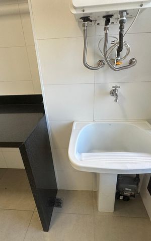 Apartamento para alugar com 228m², 3 quartos e 4 vagas Apartamento para alugar com 228m², 3 quartos e 4 vagasÁrea de Serviço