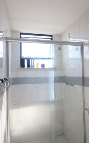 Apartamento à venda com 265m², 4 quartos e 3 vagasBanheiro da suíte