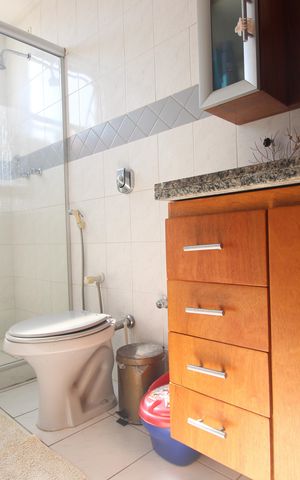 Apartamento à venda com 265m², 4 quartos e 3 vagasBanheiro da suíte