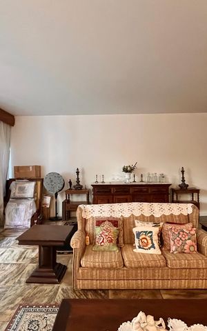 Apartamento à venda com 250m², 3 quartos e 2 vagas Apartamento à venda com 250m², 3 quartos e 2 vagasSala