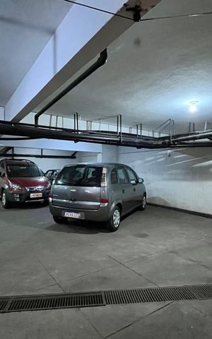 Apartamento à venda com 250m², 3 quartos e 2 vagas Apartamento à venda com 250m², 3 quartos e 2 vagasGaragem