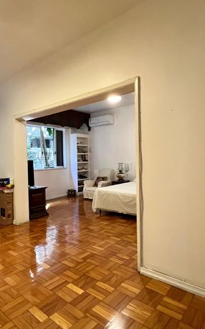 Apartamento à venda com 250m², 3 quartos e 2 vagas Apartamento à venda com 250m², 3 quartos e 2 vagasSuite