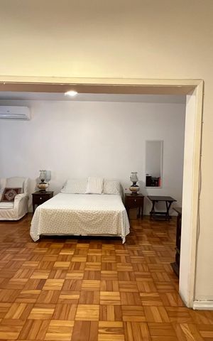 Apartamento à venda com 250m², 3 quartos e 2 vagas Apartamento à venda com 250m², 3 quartos e 2 vagasSuite