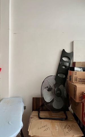 Apartamento à venda com 250m², 3 quartos e 2 vagas Apartamento à venda com 250m², 3 quartos e 2 vagasQuarto de Serviço 1