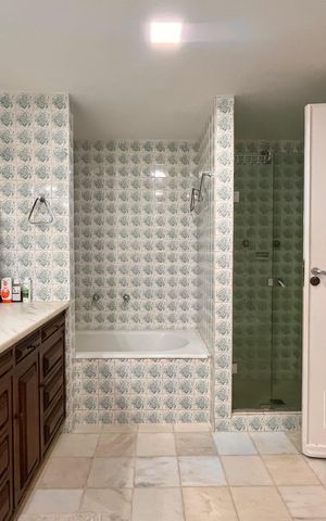 Apartamento à venda com 250m², 3 quartos e 2 vagas Apartamento à venda com 250m², 3 quartos e 2 vagasSuite