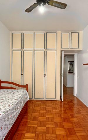Apartamento à venda com 250m², 3 quartos e 2 vagas Apartamento à venda com 250m², 3 quartos e 2 vagasQuarto 1
