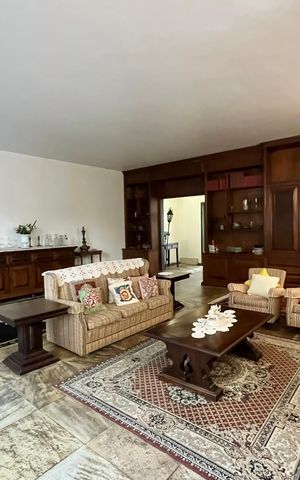 Apartamento à venda com 250m², 3 quartos e 2 vagas Apartamento à venda com 250m², 3 quartos e 2 vagasSala