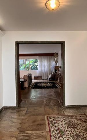 Apartamento à venda com 250m², 3 quartos e 2 vagas Apartamento à venda com 250m², 3 quartos e 2 vagasSala de estar