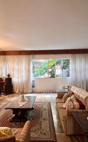 Apartamento à venda com 250m², 3 quartos e 2 vagas Apartamento à venda com 250m², 3 quartos e 2 vagasSala