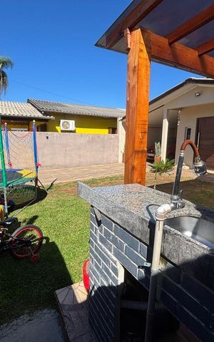 Casa à venda com 100m², 2 quartos e 2 vagas Casa à venda com 100m², 2 quartos e 2 vagasÁrea comum