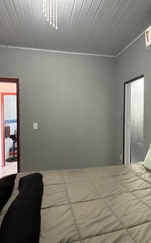 Casa à venda com 100m², 2 quartos e 2 vagas Casa à venda com 100m², 2 quartos e 2 vagasSuíte