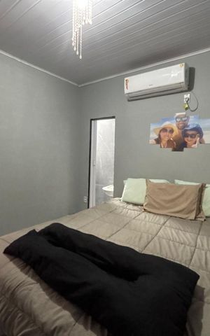 Casa à venda com 100m², 2 quartos e 2 vagas Casa à venda com 100m², 2 quartos e 2 vagasSuíte