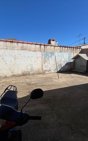 Casa à venda com 100m², 2 quartos e 2 vagas Casa à venda com 100m², 2 quartos e 2 vagasÁrea comum