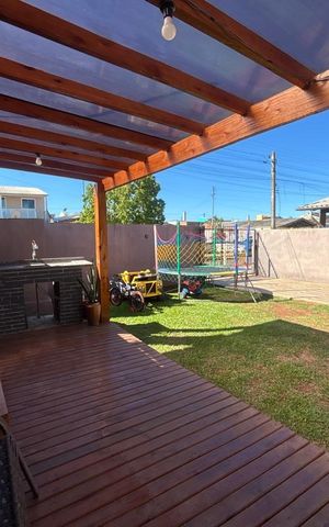 Casa à venda com 100m², 2 quartos e 2 vagas Casa à venda com 100m², 2 quartos e 2 vagasÁrea comum