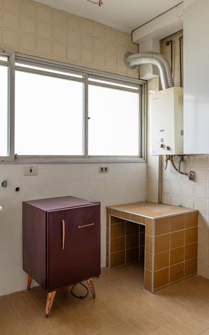 Apartamento à venda com 172m², 3 quartos e 2 vagas Apartamento à venda com 172m², 3 quartos e 2 vagasÁrea de Serviço
