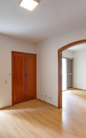 Apartamento à venda com 172m², 3 quartos e 2 vagas Apartamento à venda com 172m², 3 quartos e 2 vagasSuíte
