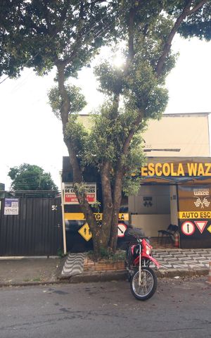 Casa à venda com 525m², 4 quartos e 3 vagasFachada