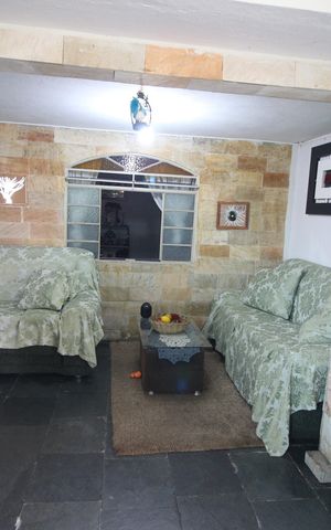 Casa à venda com 525m², 4 quartos e 3 vagasSala