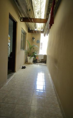 Casa à venda com 250m², 3 quartos e 2 vagasQuintal lateral 
