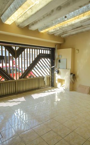 Casa à venda com 250m², 3 quartos e 2 vagasGaragem