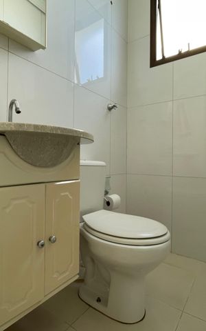 Apartamento à venda com 250m², 4 quartos e 4 vagas Apartamento à venda com 250m², 4 quartos e 4 vagasBanheiro de serviço