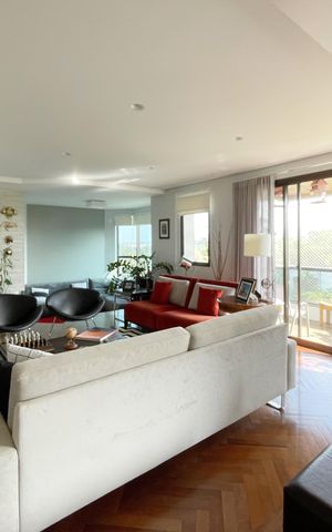 Apartamento à venda com 250m², 4 quartos e 4 vagas Apartamento à venda com 250m², 4 quartos e 4 vagassala 3