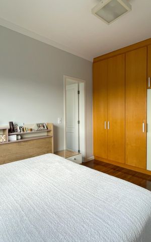 Apartamento à venda com 250m², 4 quartos e 4 vagas Apartamento à venda com 250m², 4 quartos e 4 vagasSuíte 2