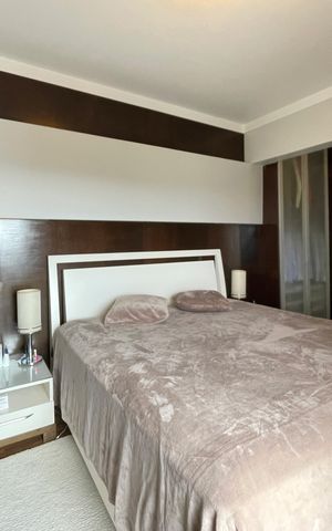 Apartamento à venda com 250m², 4 quartos e 4 vagas Apartamento à venda com 250m², 4 quartos e 4 vagasSuíte