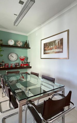Apartamento à venda com 250m², 4 quartos e 4 vagas Apartamento à venda com 250m², 4 quartos e 4 vagasCopa