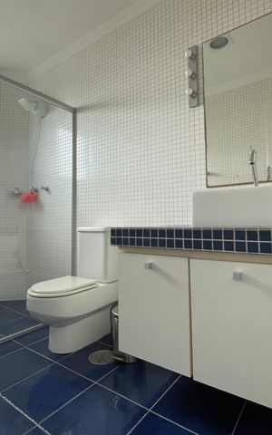 Apartamento à venda com 250m², 4 quartos e 4 vagas Apartamento à venda com 250m², 4 quartos e 4 vagasBanheiro suíte 2