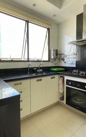 Apartamento à venda com 250m², 4 quartos e 4 vagas Apartamento à venda com 250m², 4 quartos e 4 vagasCozinha