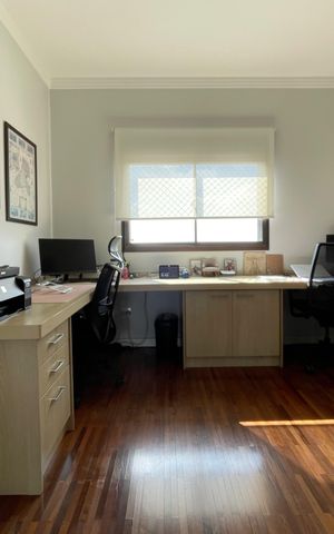 Apartamento à venda com 250m², 4 quartos e 4 vagas Apartamento à venda com 250m², 4 quartos e 4 vagasQuarto