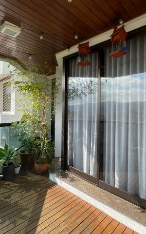 Apartamento à venda com 250m², 4 quartos e 4 vagas Apartamento à venda com 250m², 4 quartos e 4 vagasvaranda sala