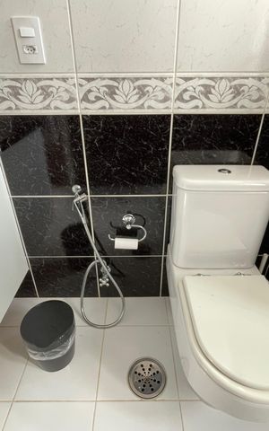 Apartamento à venda com 250m², 4 quartos e 4 vagas Apartamento à venda com 250m², 4 quartos e 4 vagasBanheiro Social