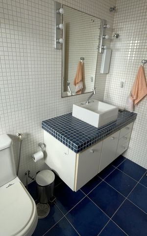 Apartamento à venda com 250m², 4 quartos e 4 vagas Apartamento à venda com 250m², 4 quartos e 4 vagasBanheiro suíte 2