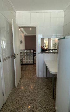 Apartamento à venda com 250m², 4 quartos e 4 vagas Apartamento à venda com 250m², 4 quartos e 4 vagasÁrea comum