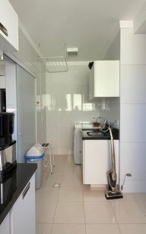 Apartamento à venda com 250m², 4 quartos e 4 vagas Apartamento à venda com 250m², 4 quartos e 4 vagasÁrea de serviço