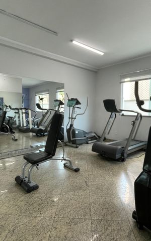 Apartamento à venda com 250m², 4 quartos e 4 vagas Apartamento à venda com 250m², 4 quartos e 4 vagasÁrea comum