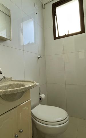 Apartamento à venda com 250m², 4 quartos e 4 vagas Apartamento à venda com 250m², 4 quartos e 4 vagasBanheiro de serviço