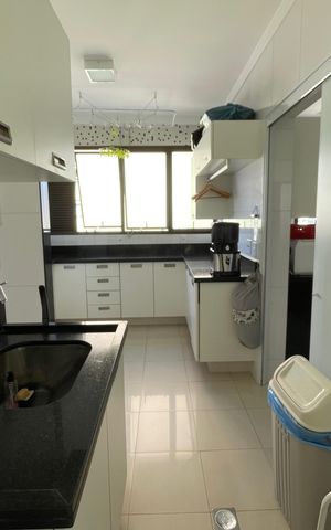 Apartamento à venda com 250m², 4 quartos e 4 vagas Apartamento à venda com 250m², 4 quartos e 4 vagasÁrea de serviço