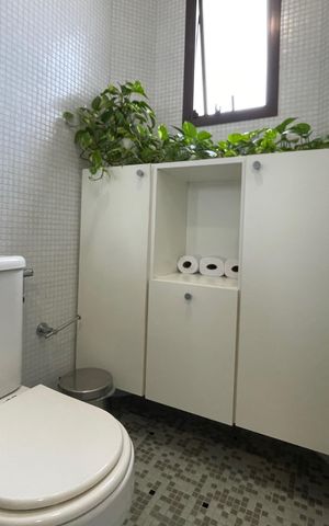 Apartamento à venda com 250m², 4 quartos e 4 vagas Apartamento à venda com 250m², 4 quartos e 4 vagasBanheiro suíte