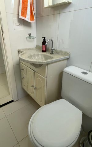 Apartamento à venda com 250m², 4 quartos e 4 vagas Apartamento à venda com 250m², 4 quartos e 4 vagasBanheiro de serviço