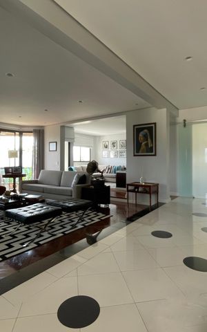 Apartamento à venda com 250m², 4 quartos e 4 vagas Apartamento à venda com 250m², 4 quartos e 4 vagassala