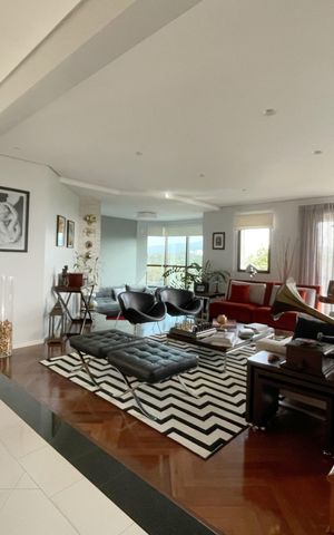 Apartamento à venda com 250m², 4 quartos e 4 vagas Apartamento à venda com 250m², 4 quartos e 4 vagasSala