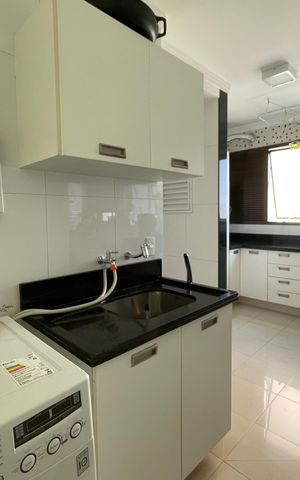 Apartamento à venda com 250m², 4 quartos e 4 vagas Apartamento à venda com 250m², 4 quartos e 4 vagasÁrea de serviço